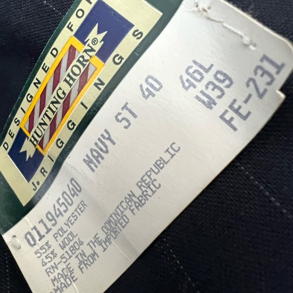 NWT….HUNTING HORN DESIGN FOR J. RIGGINGS A BLEND POLY & WOOL SIZE 46L, NAVY. - Picture 10 of 14